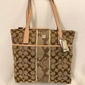 COACH • Signature Tote